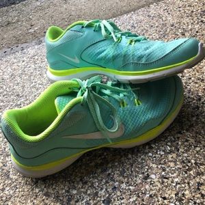 Nike Flex Trainer 5 sneakers
